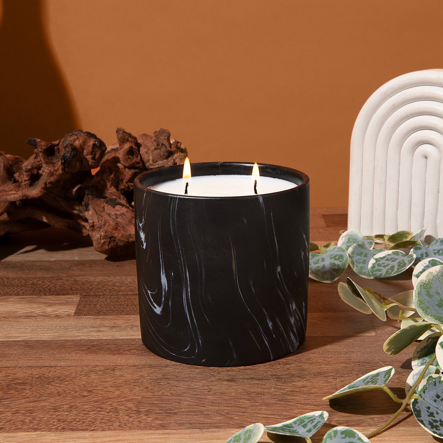 Natural Cranberry Cascade Black Marquina Candle 17oz